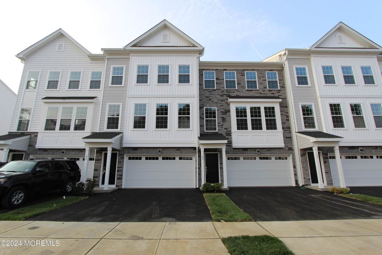 35 Crimson Drive - Photo 1