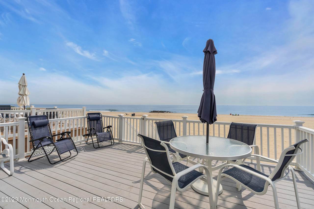 61 Beach Front - Photo 1
