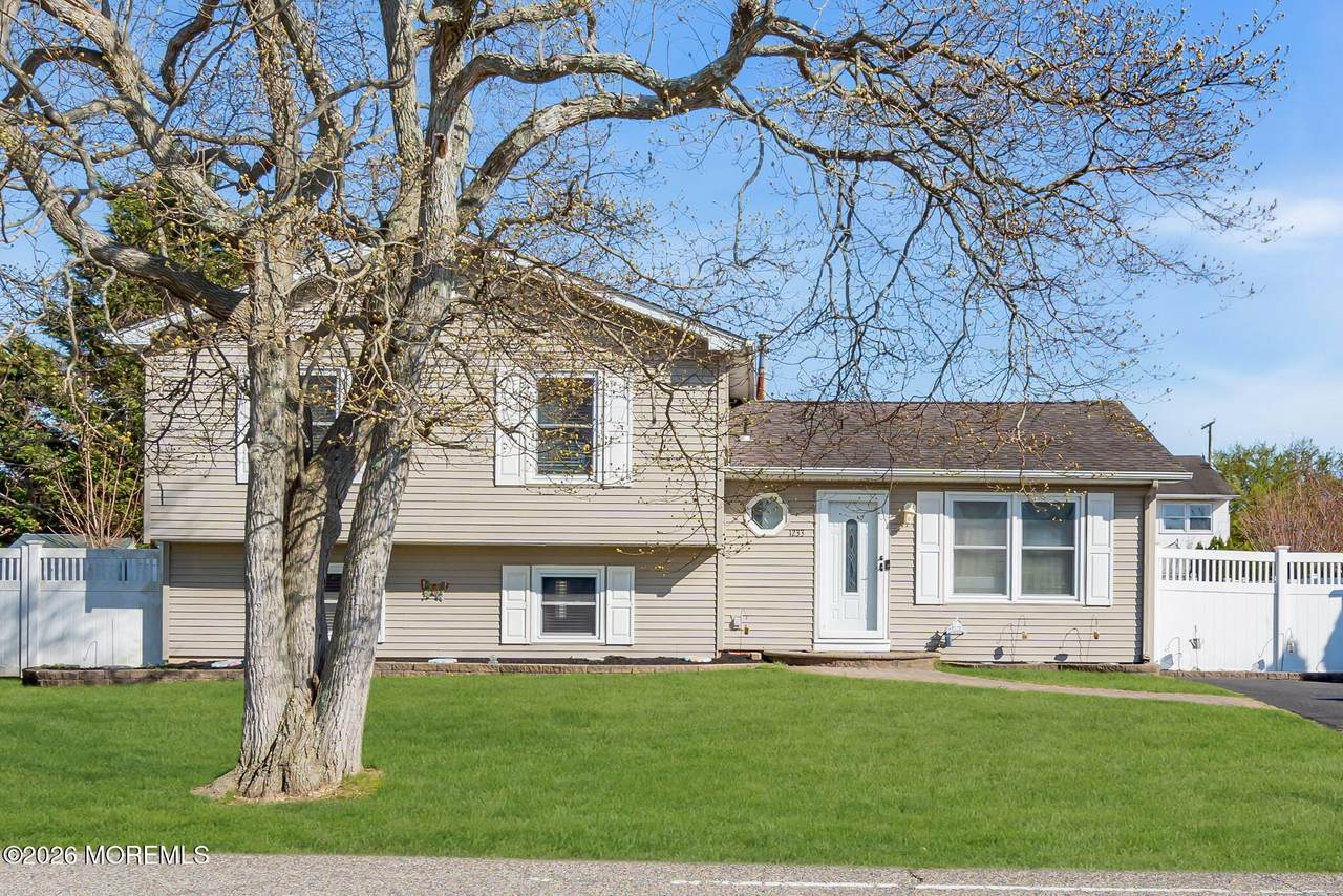 1233 Pacific Avenue - Photo 1