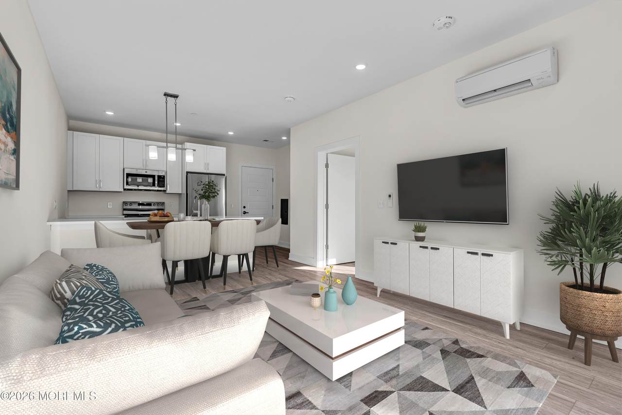19 Carr Avenue - Photo 1