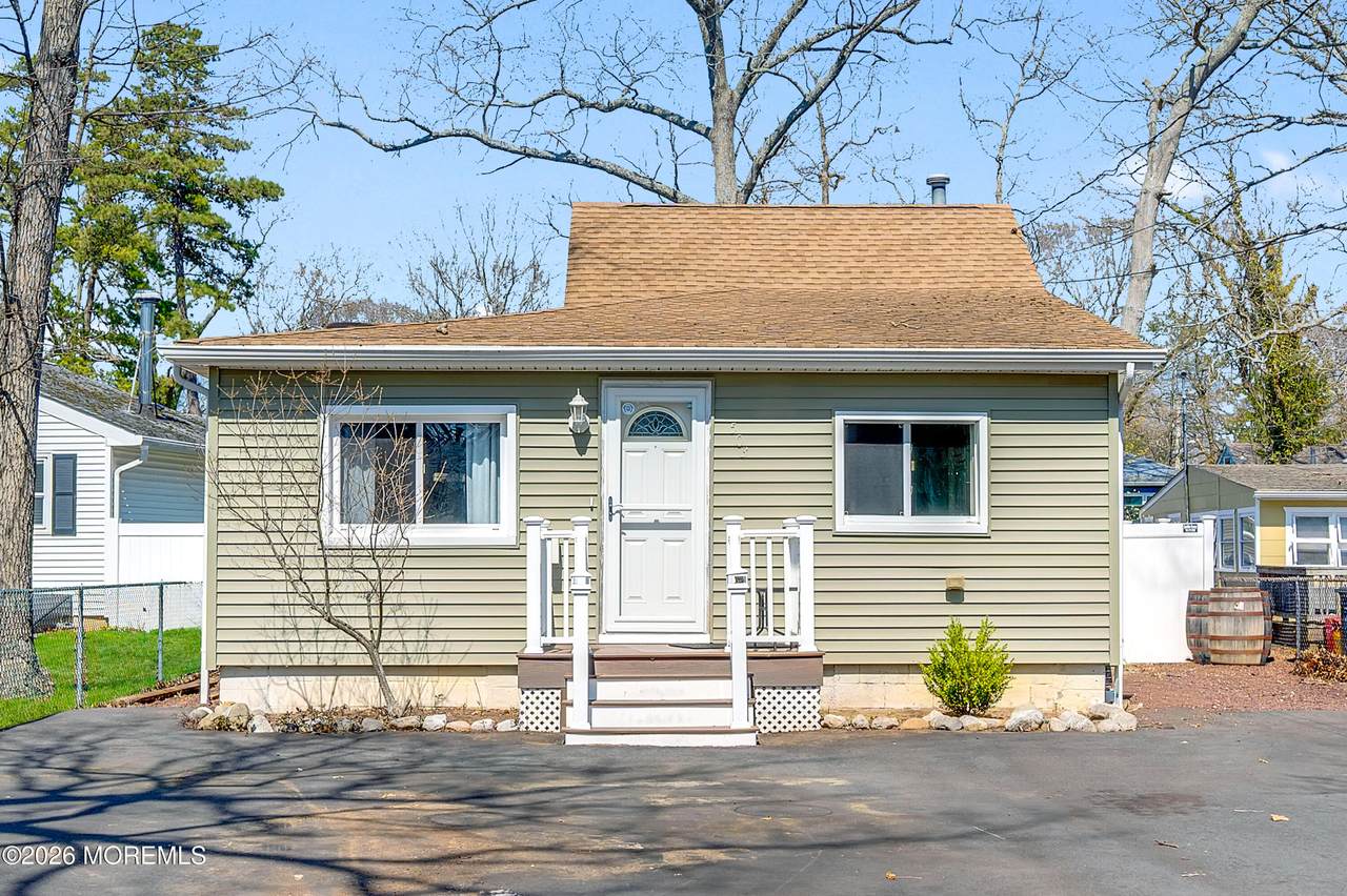 503 Elizabeth Avenue - Photo 1