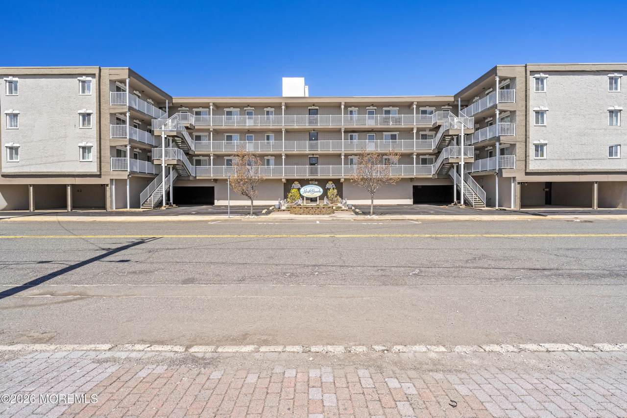 1601 Boulevard - Photo 1