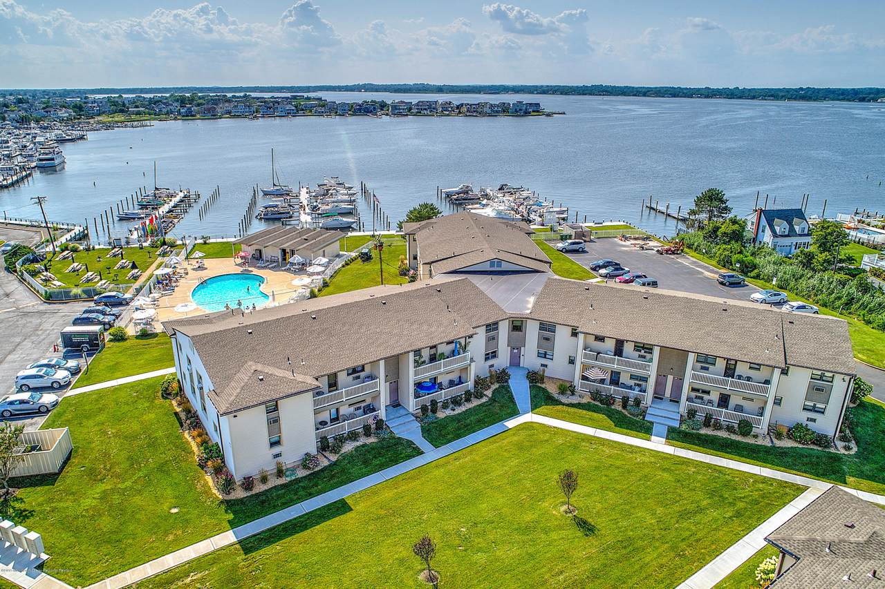 101 Wharfside Drive - Photo 1