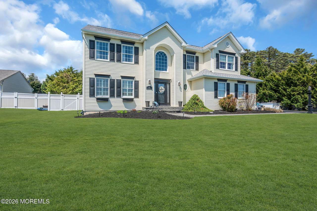 9 Eagle Ridge Lane - Photo 1