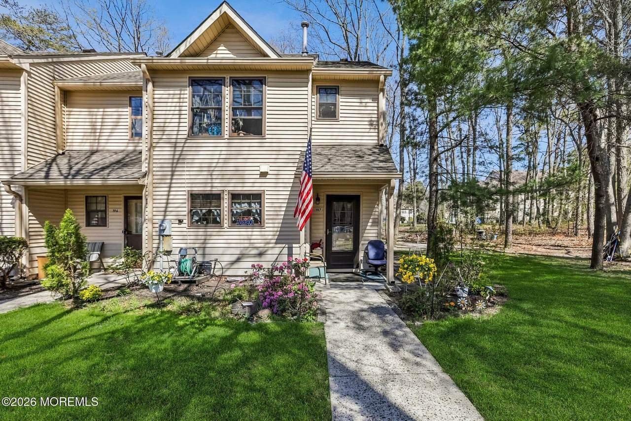 197 Azalea Circle - Photo 1