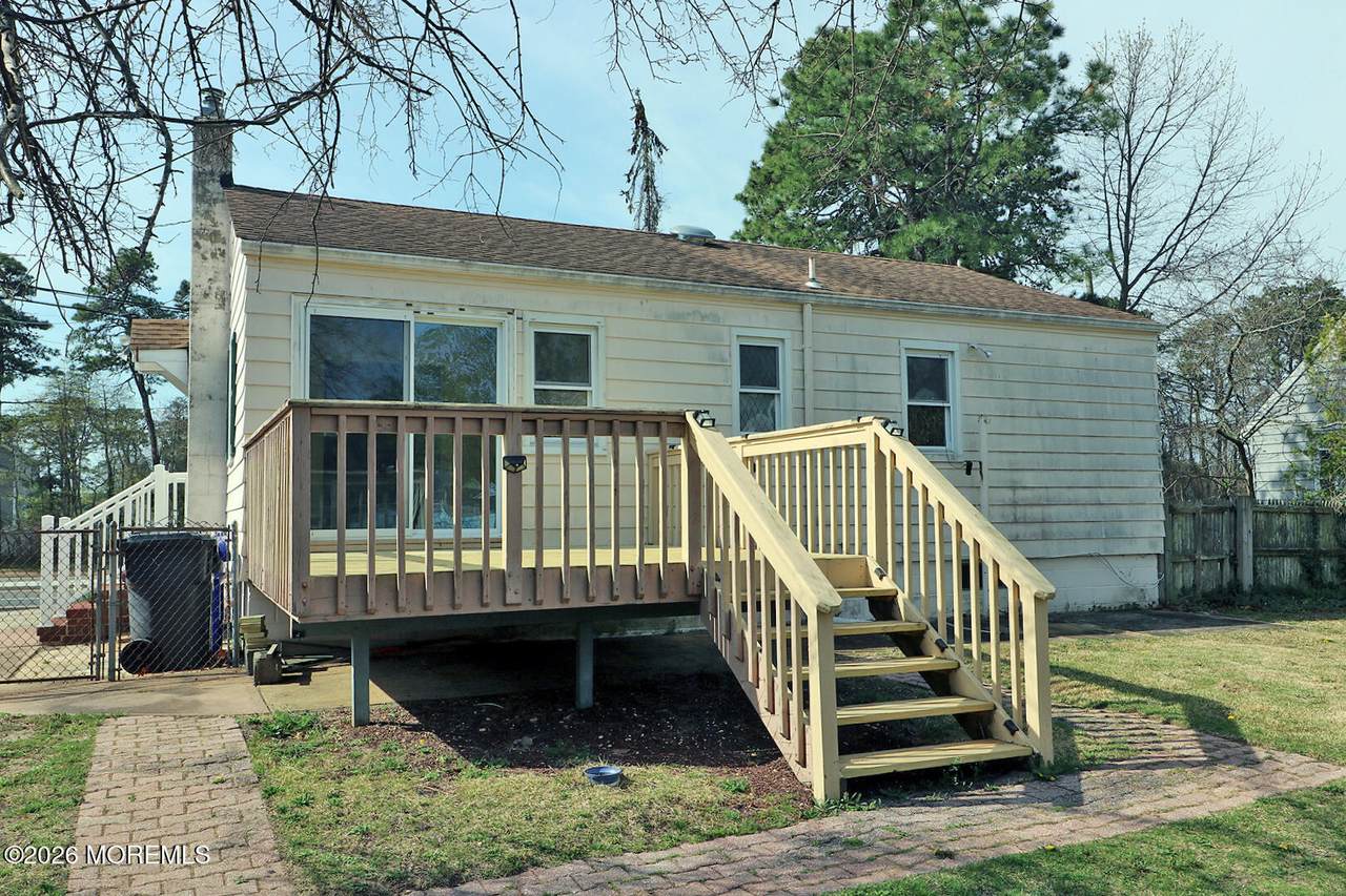 https://bt-photos.global.ssl.fastly.net/monmouth/1280_boomver_1_22610715-2.jpg