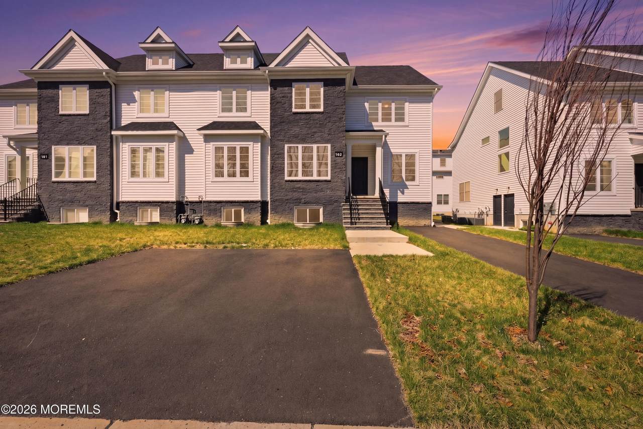 193 Colonial Drive - Photo 1