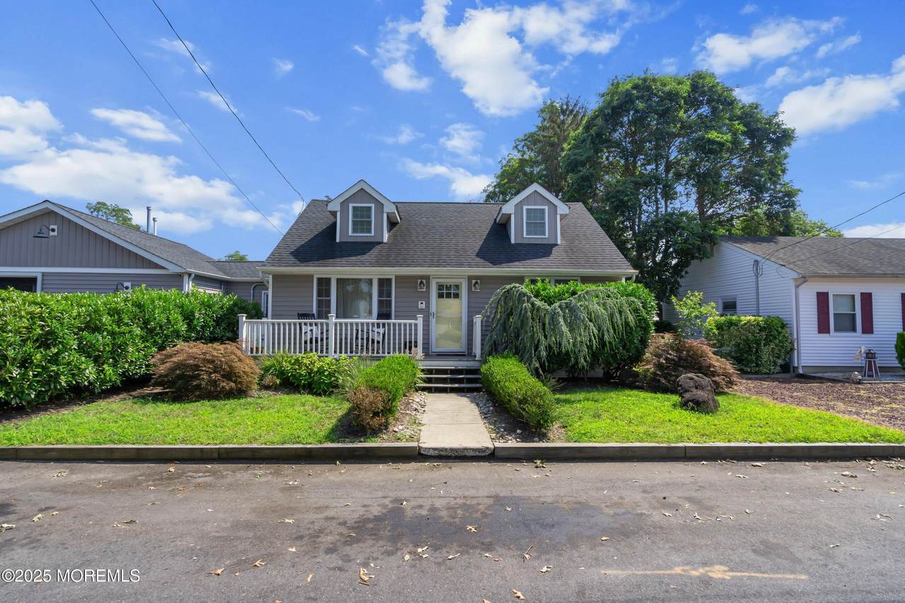 32 Long Branch Avenue - Photo 1