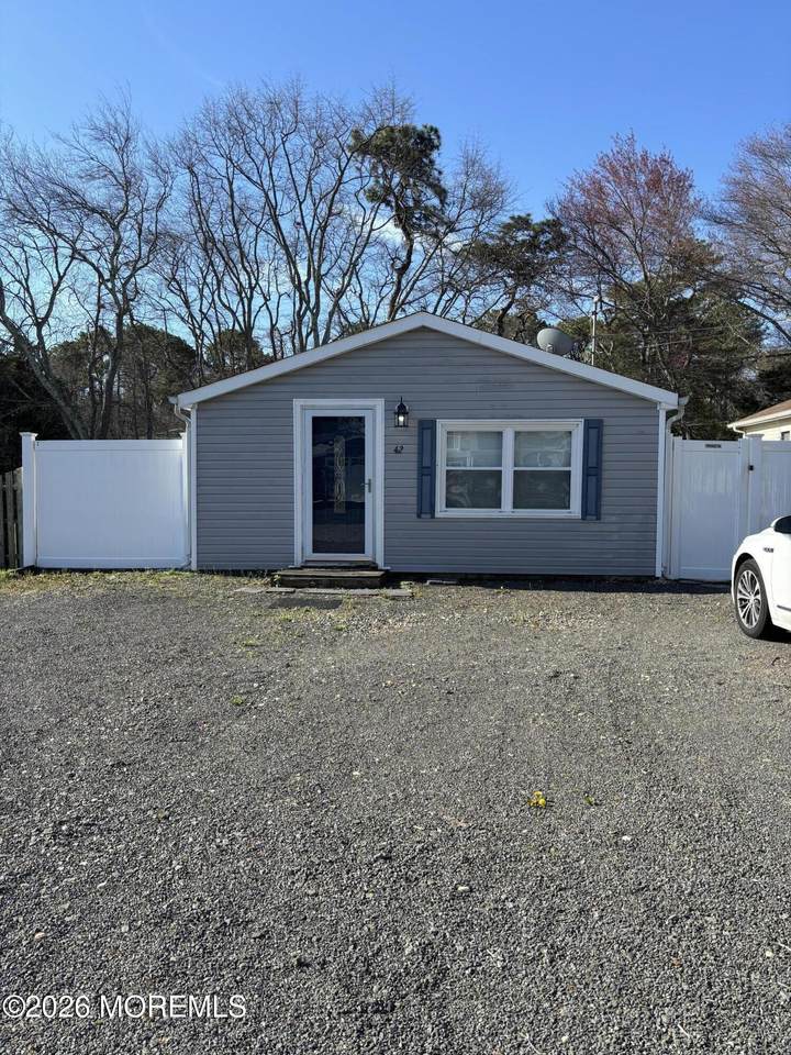 42 Central Avenue Avenue - Photo 1