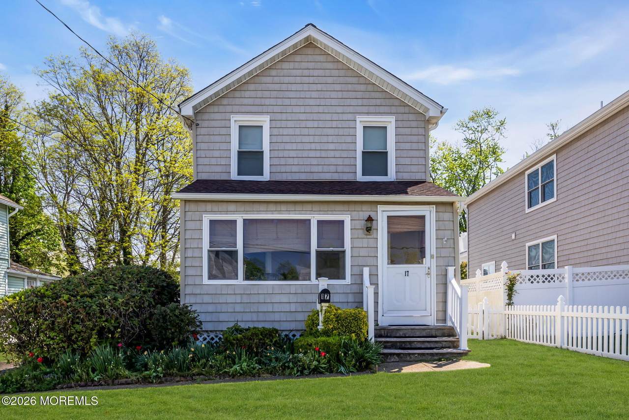 17 Howland Place - Photo 1