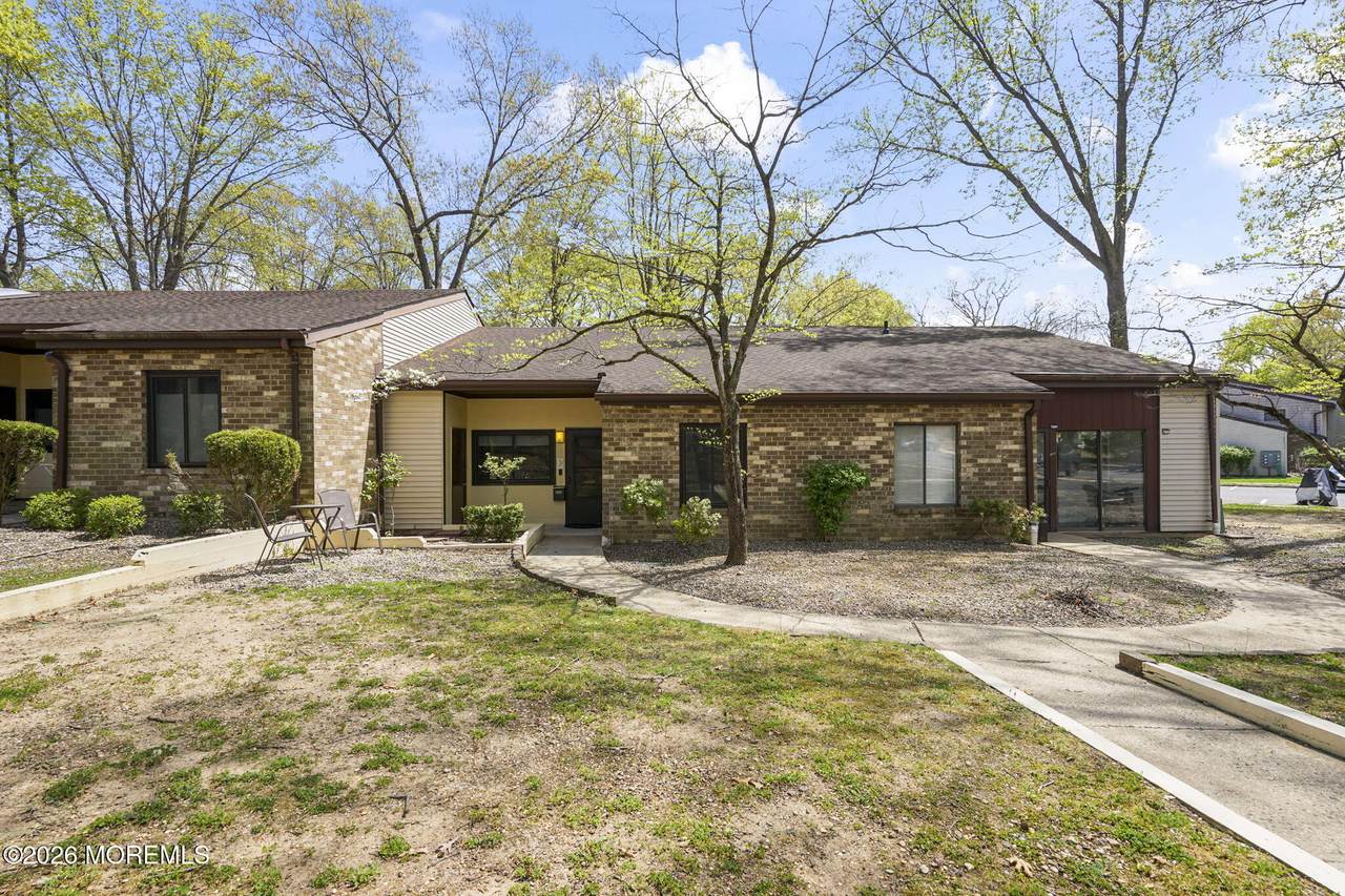 90 Arrowood Road - Photo 1