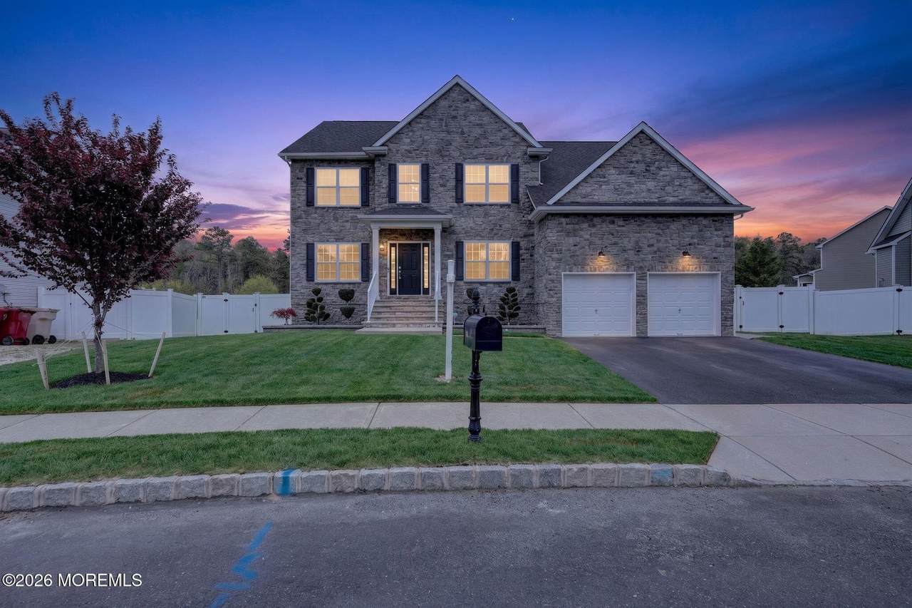 https://bt-photos.global.ssl.fastly.net/monmouth/1280_boomver_1_22611768-2.jpg