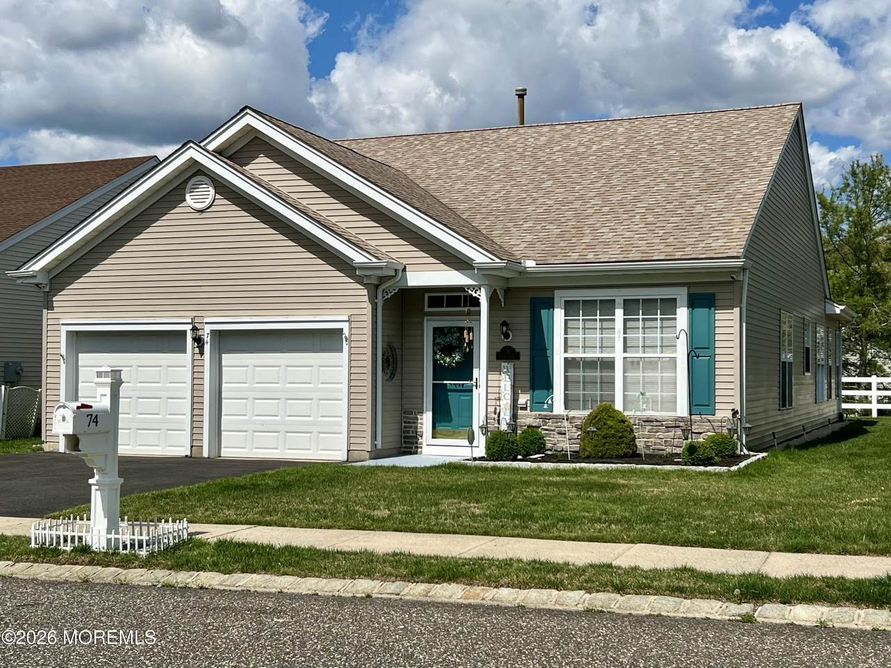 74 Robin Lane - Photo 1
