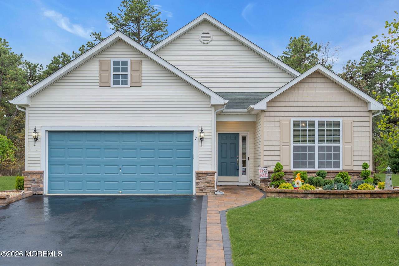 61 Woodview Drive - Photo 1