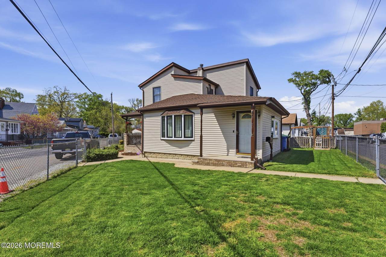 301 Norwood Avenue - Photo 1