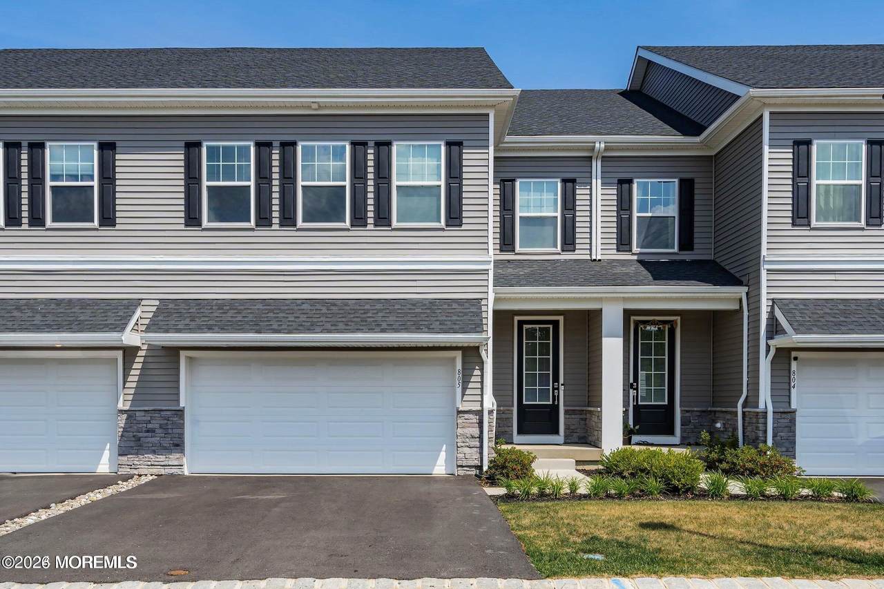 805 Aviator Avenue - Photo 1