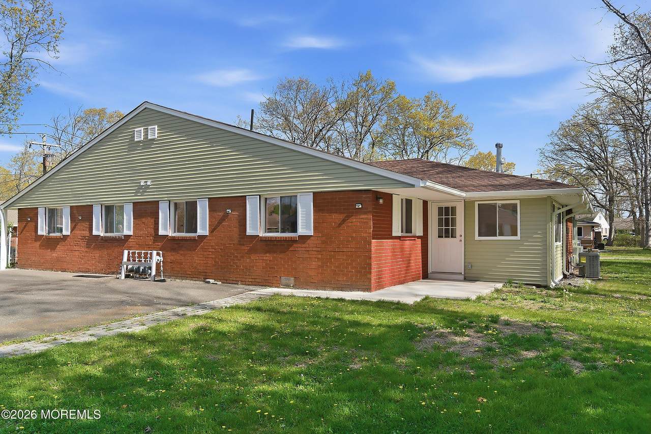 10 Heron Street - Photo 1