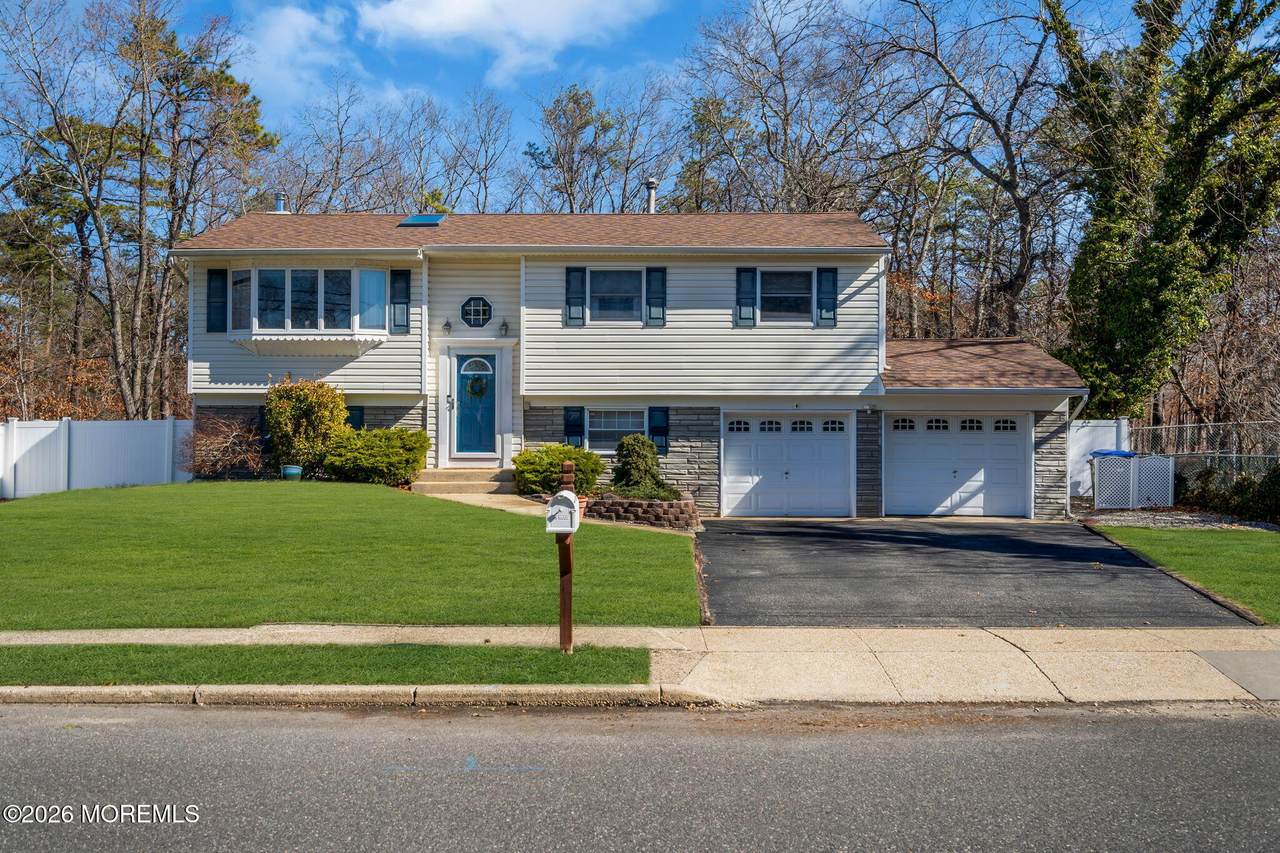 1172 Dell Street - Photo 1