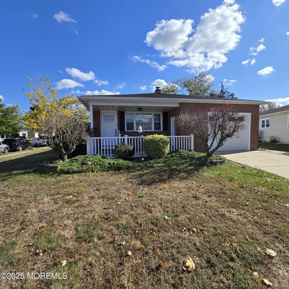 71 Bimini Drive - Photo 1