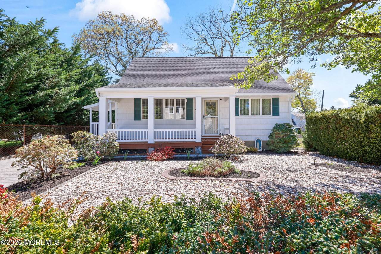 404 Moore Road - Photo 1