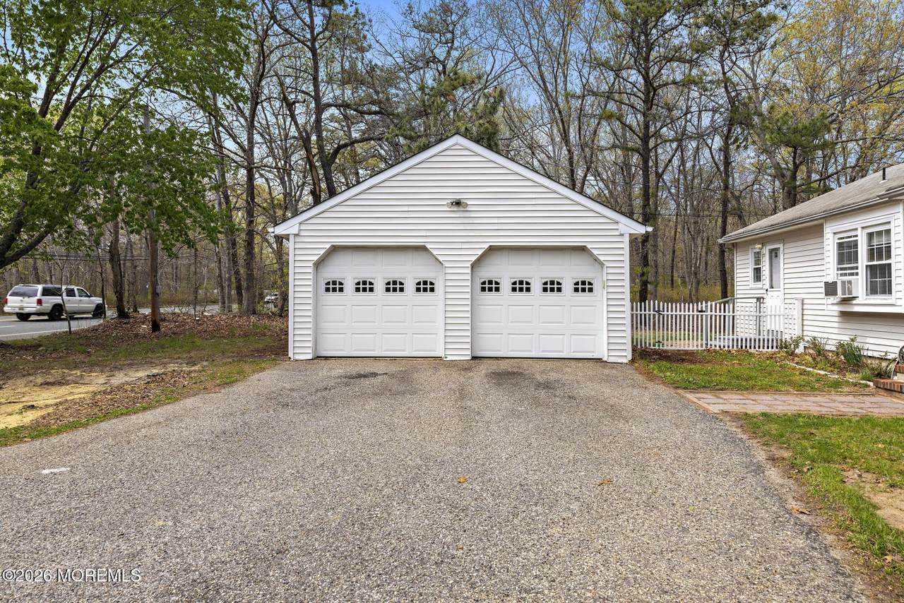 https://bt-photos.global.ssl.fastly.net/monmouth/1280_boomver_1_22612261-2.jpg