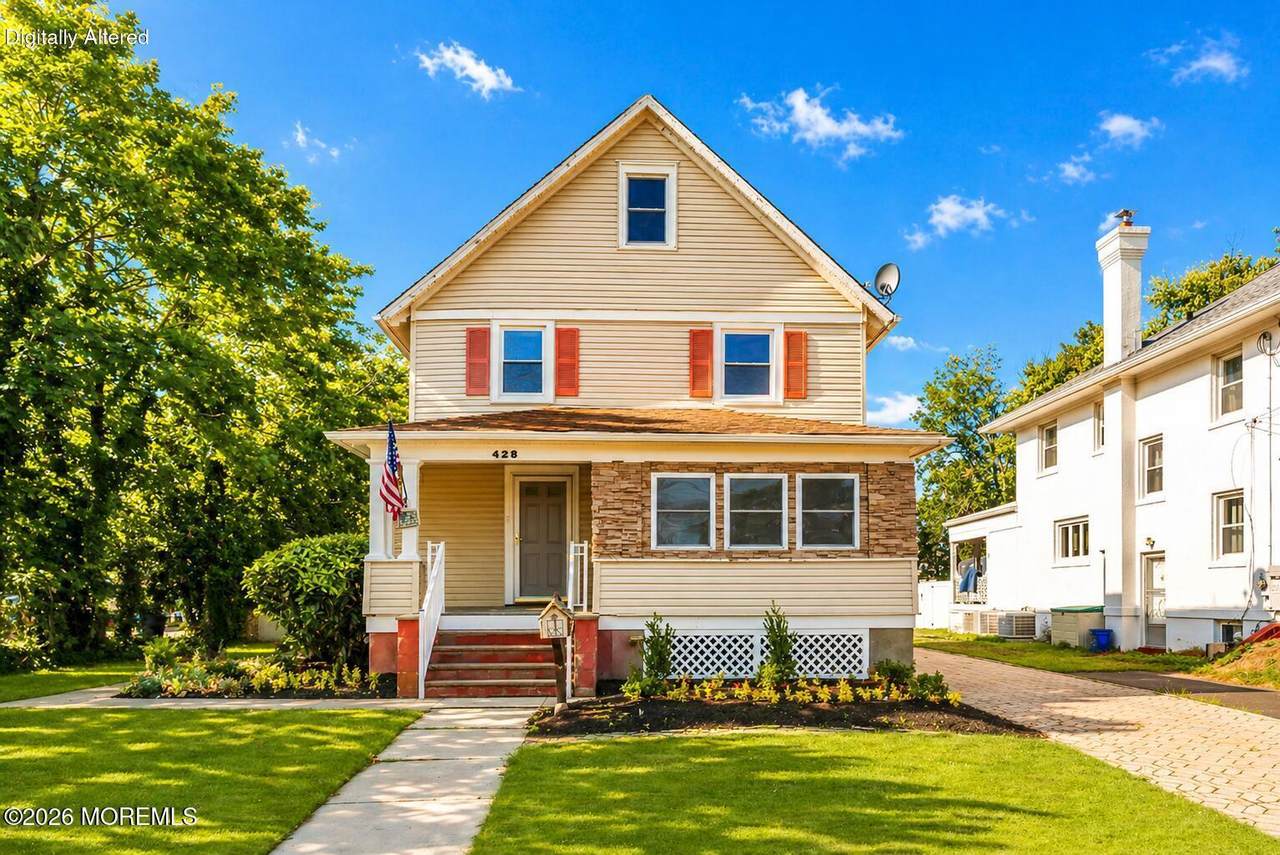 428 Bath Avenue - Photo 1