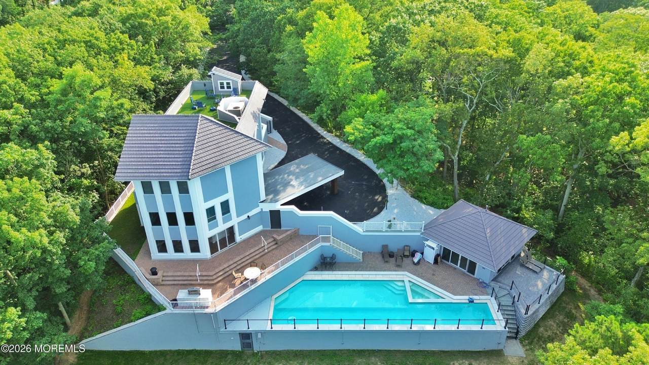 401 Overlook Drive - Photo 1