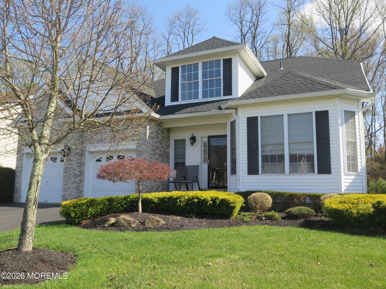 407 Edinburgh Place - Photo 1