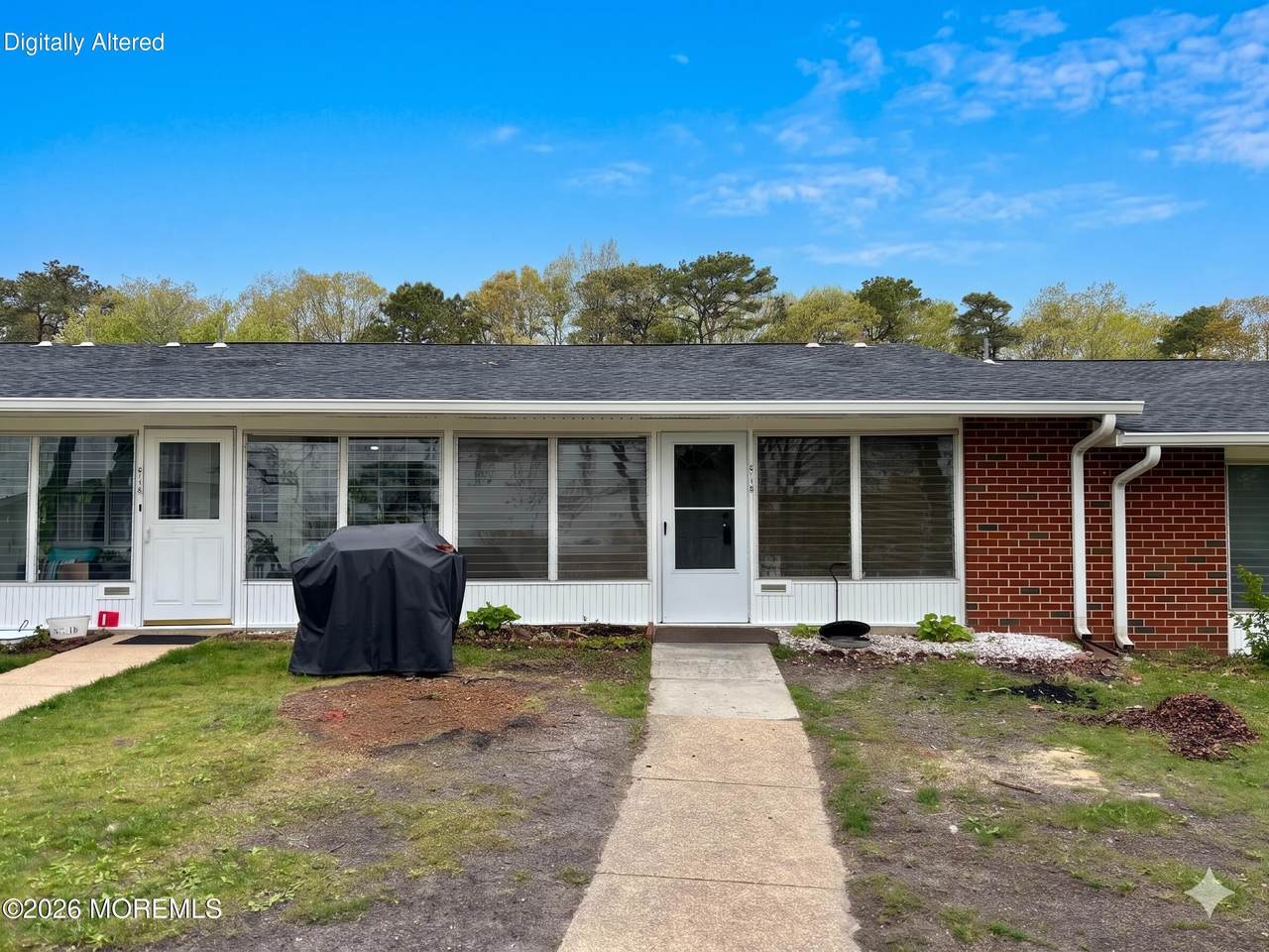 877C Balmoral Court - Photo 1