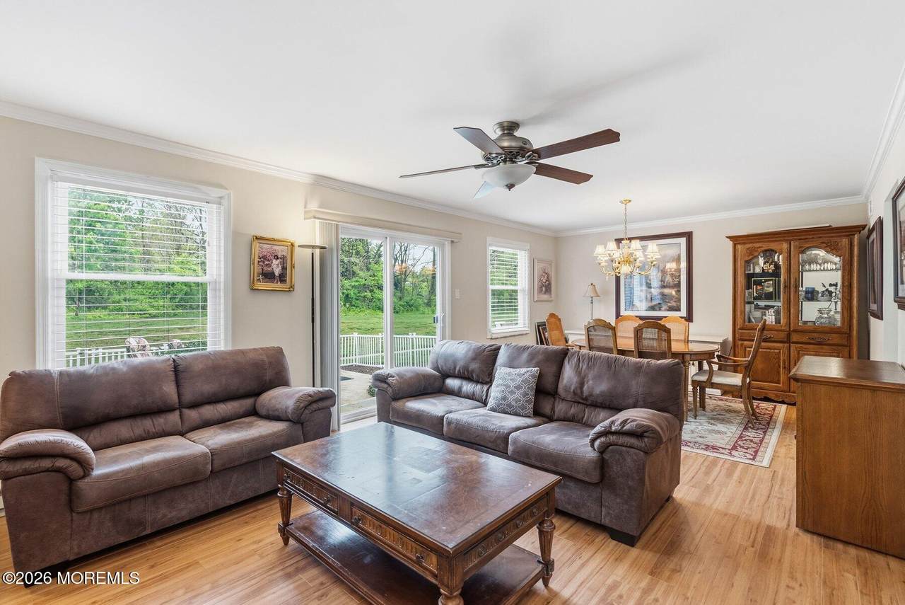 https://bt-photos.global.ssl.fastly.net/monmouth/1280_boomver_1_22612625-2.jpg