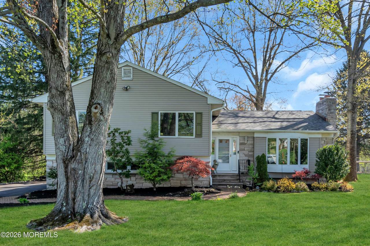 42 Crest Drive - Photo 1