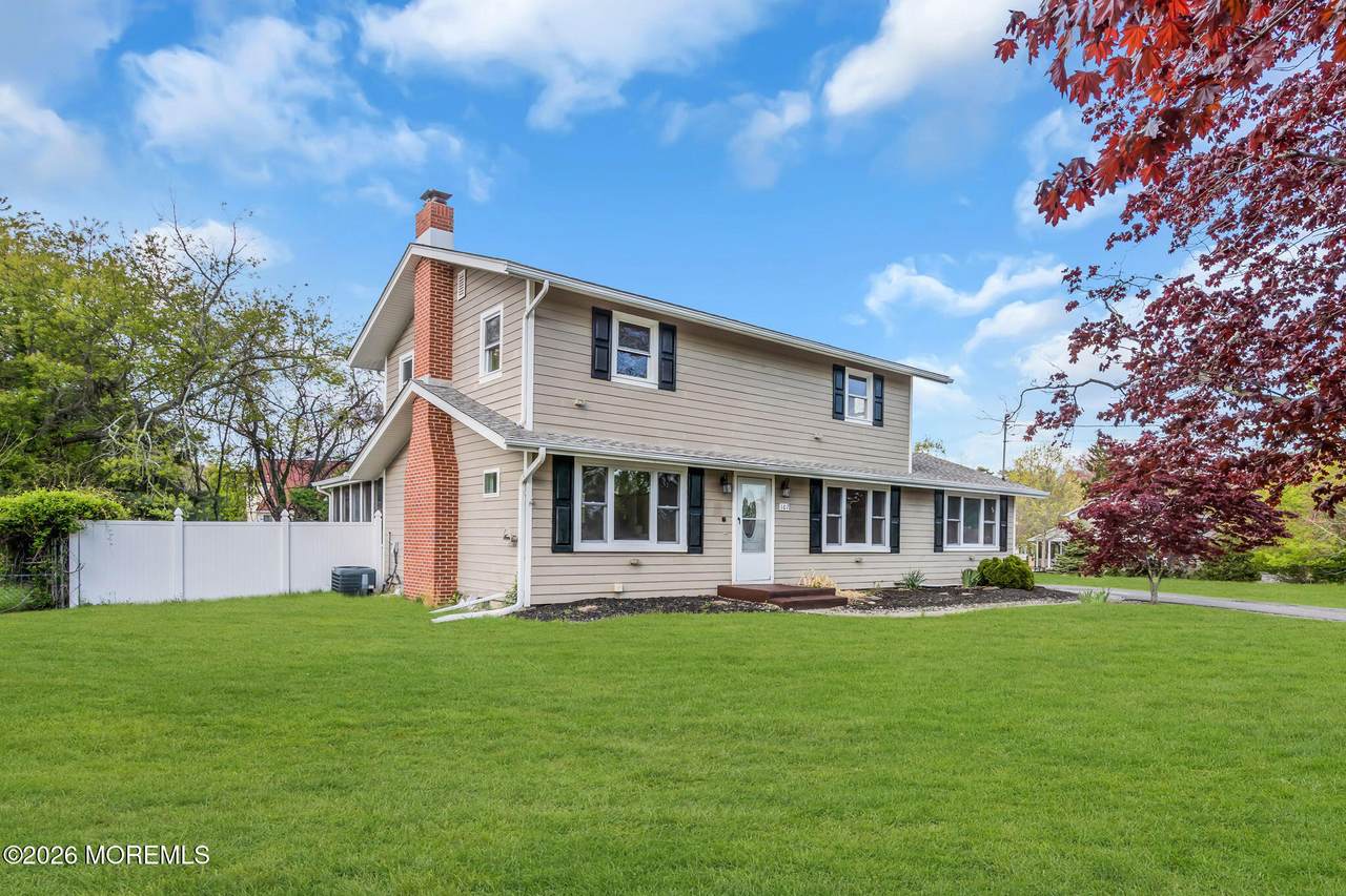 107 Mathis Drive - Photo 1