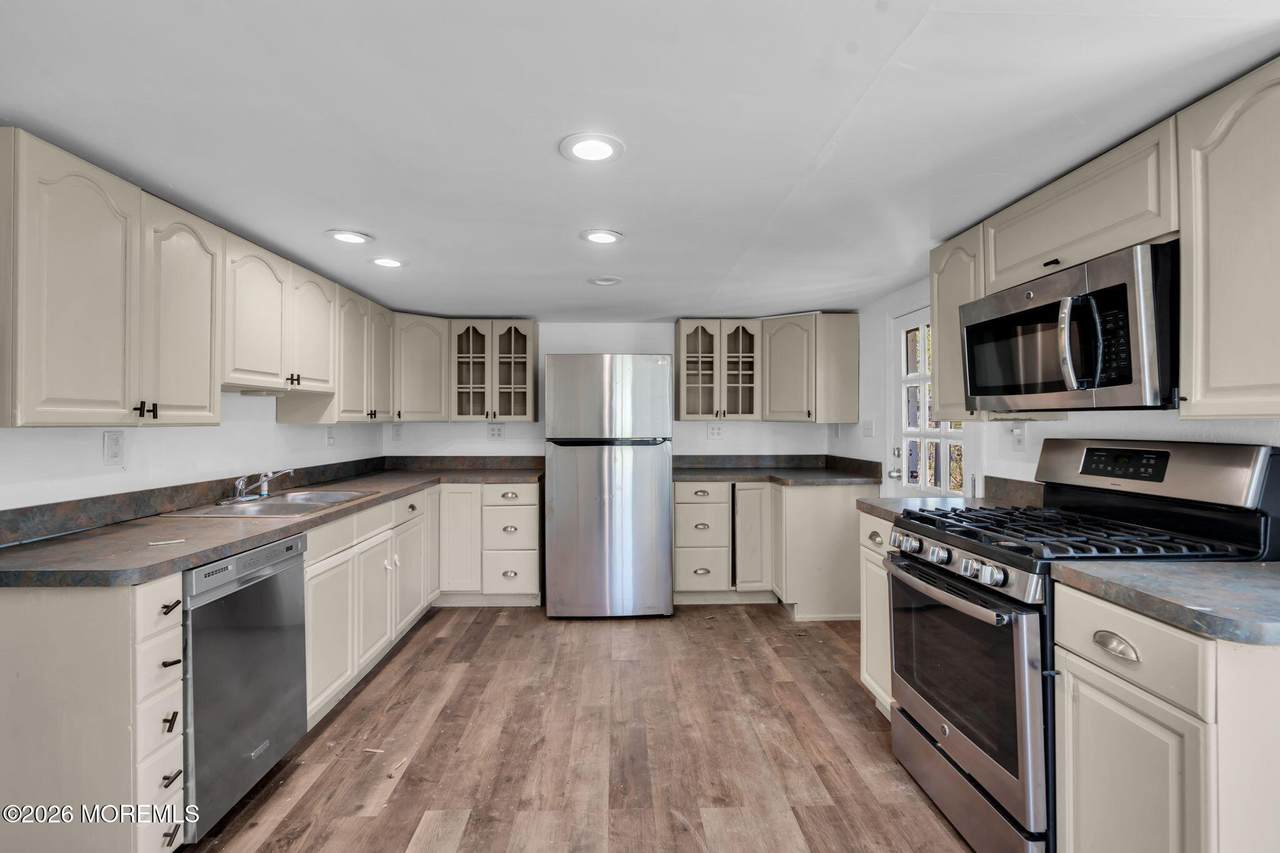 9 Arneytown Hornerstown Road - Photo 1