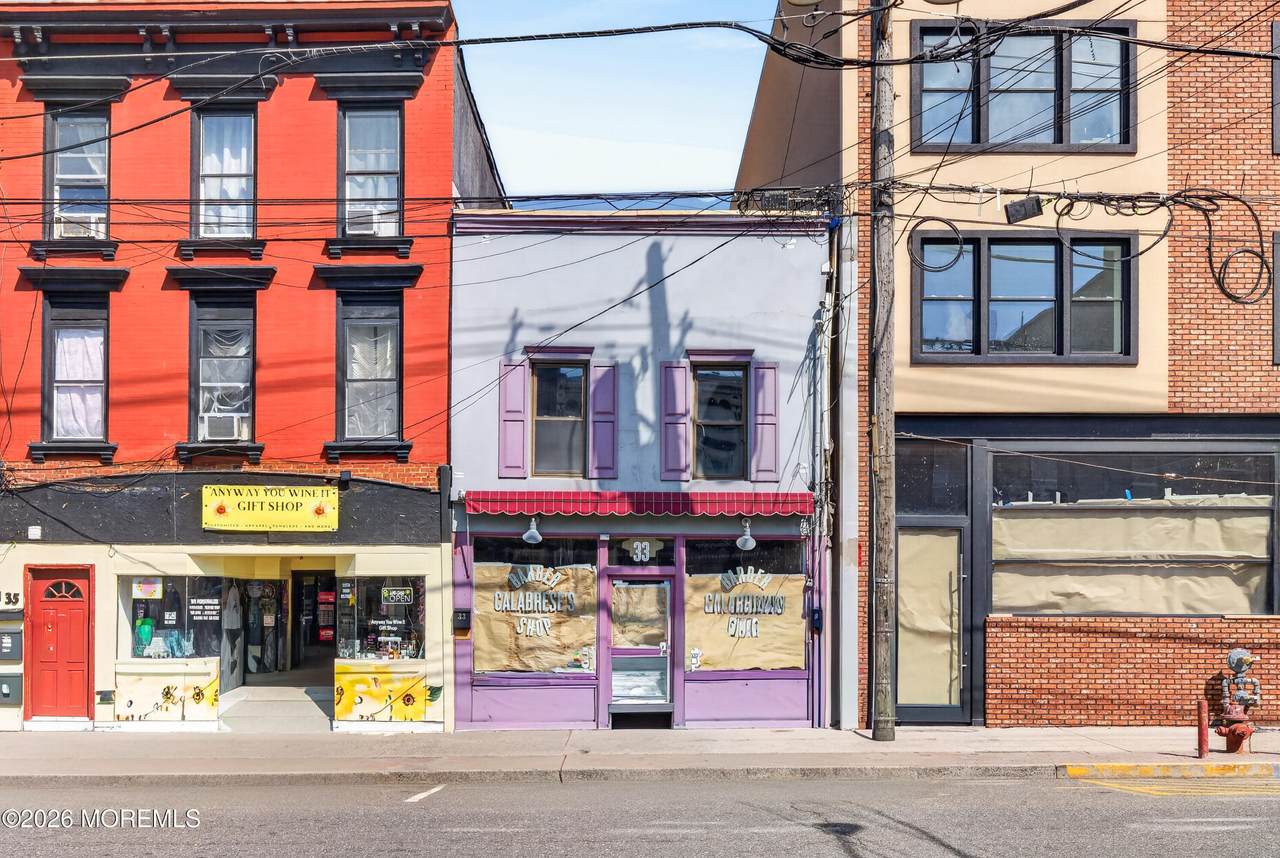 33 Front Street - Photo 1