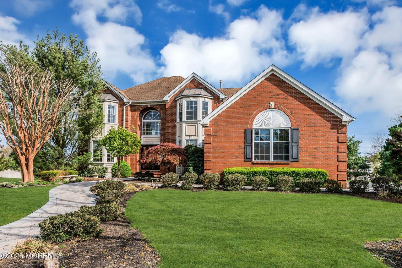34 Dune Road - Photo 1