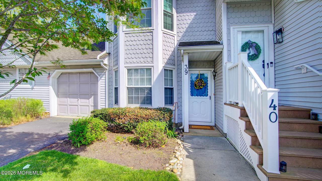 39 Poplar Place - Photo 1