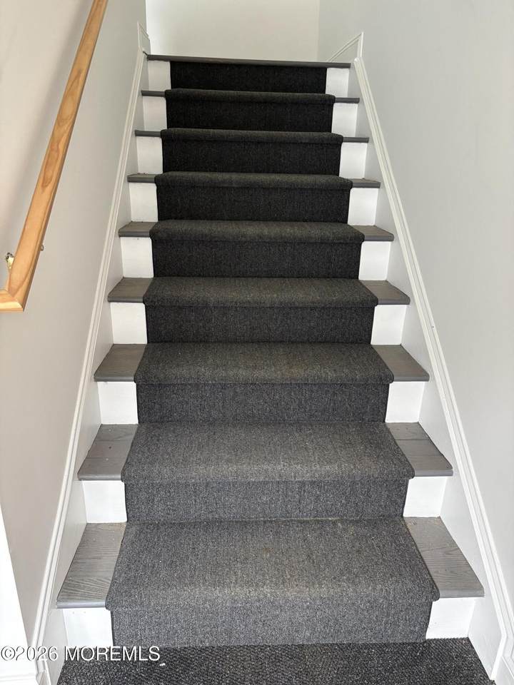 https://bt-photos.global.ssl.fastly.net/monmouth/1280_boomver_1_22613920-2.jpg