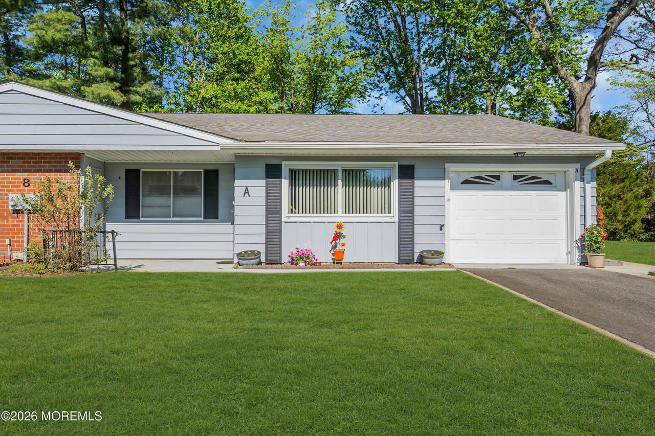 8 Montana Drive - Photo 1