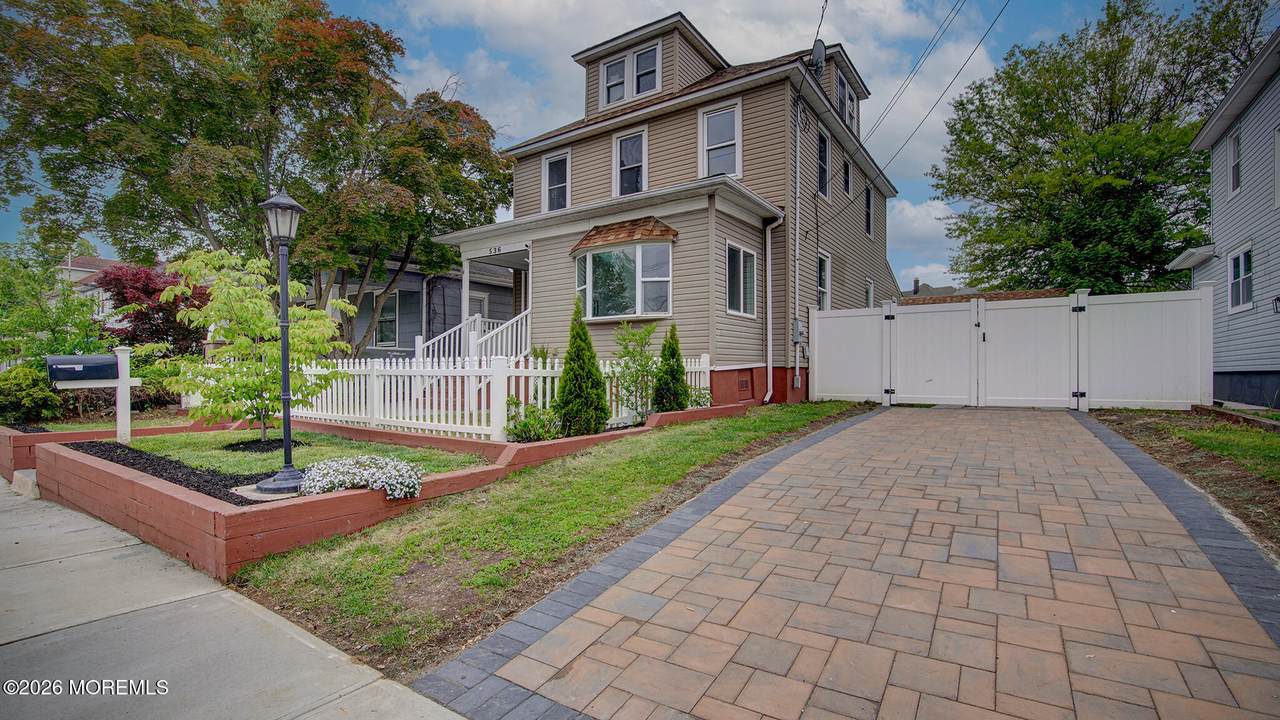 536 Main Street - Photo 1
