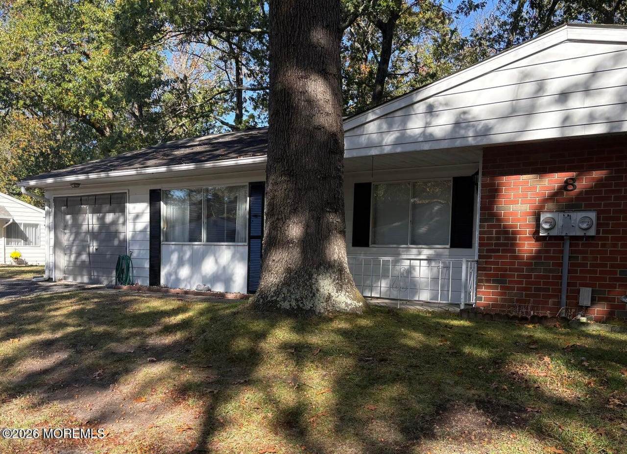 8 Nevada Drive - Photo 1