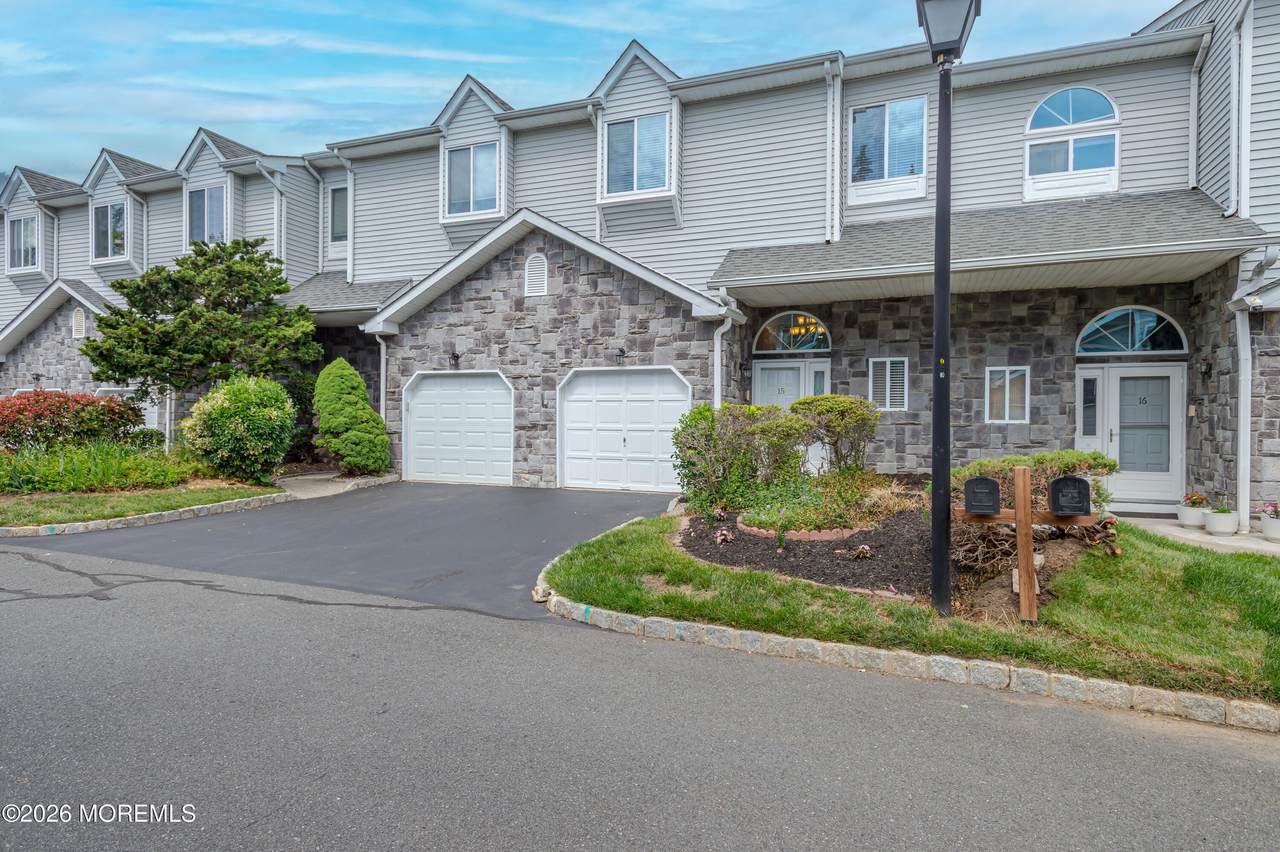 15 Daleron Place - Photo 1