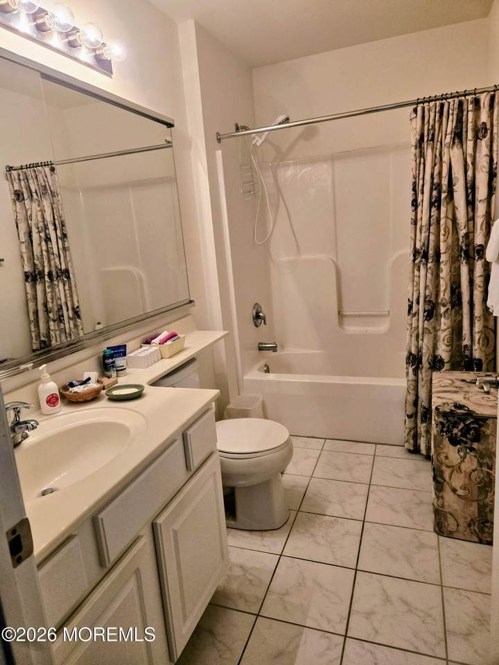 https://bt-photos.global.ssl.fastly.net/monmouth/1280_boomver_1_22614359-2.jpg