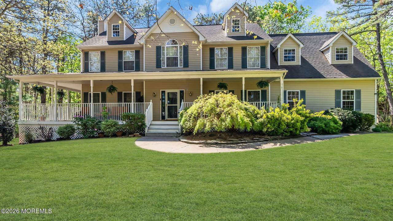 645 Reed Road - Photo 1