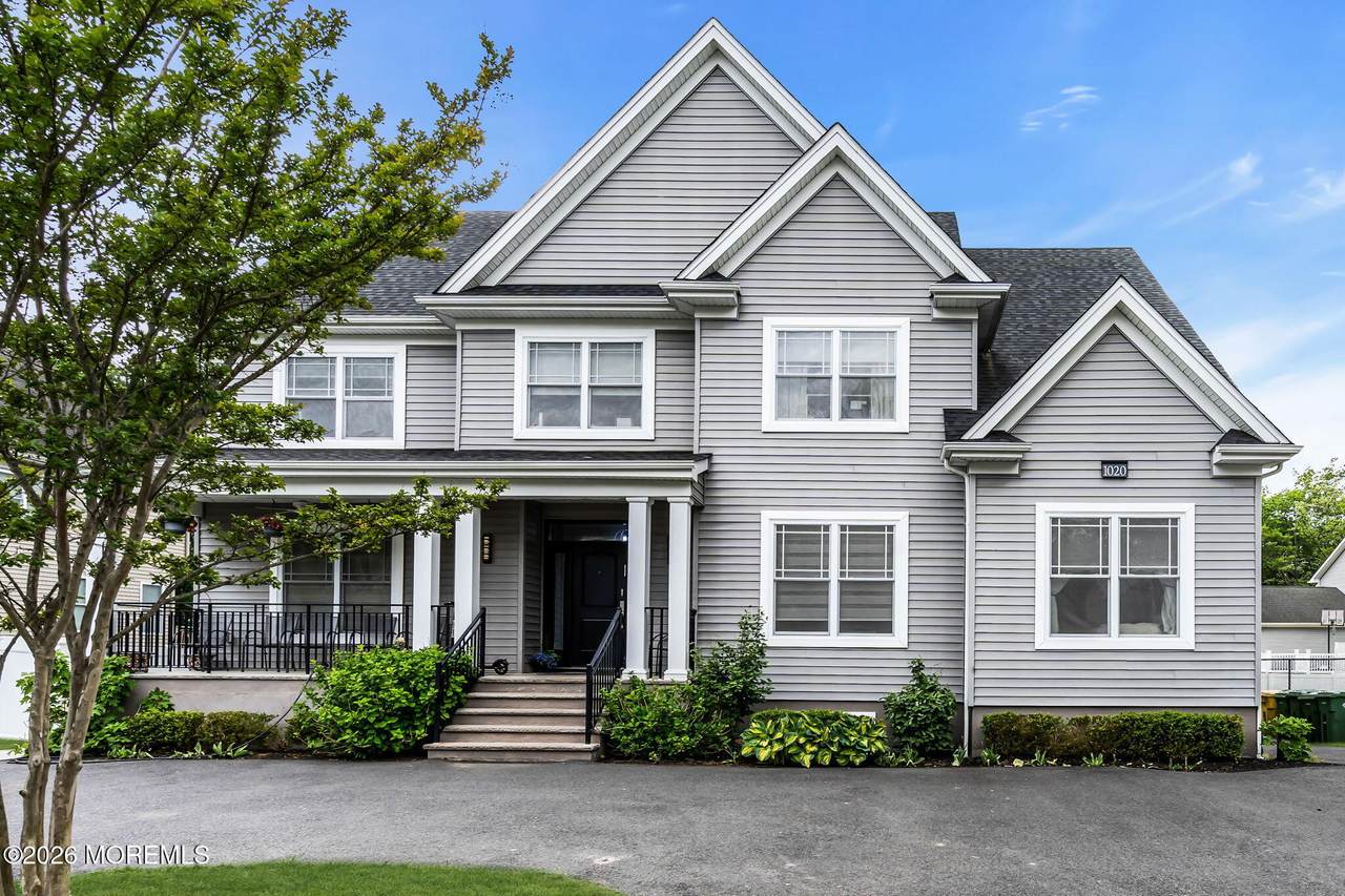 1020 Netherwood Drive - Photo 1