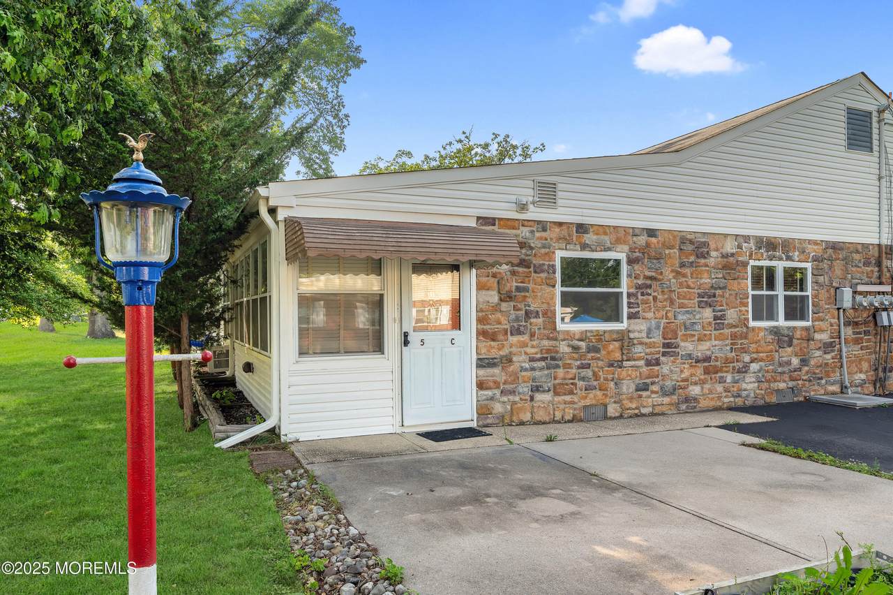 5 Chestnut Street - Photo 1