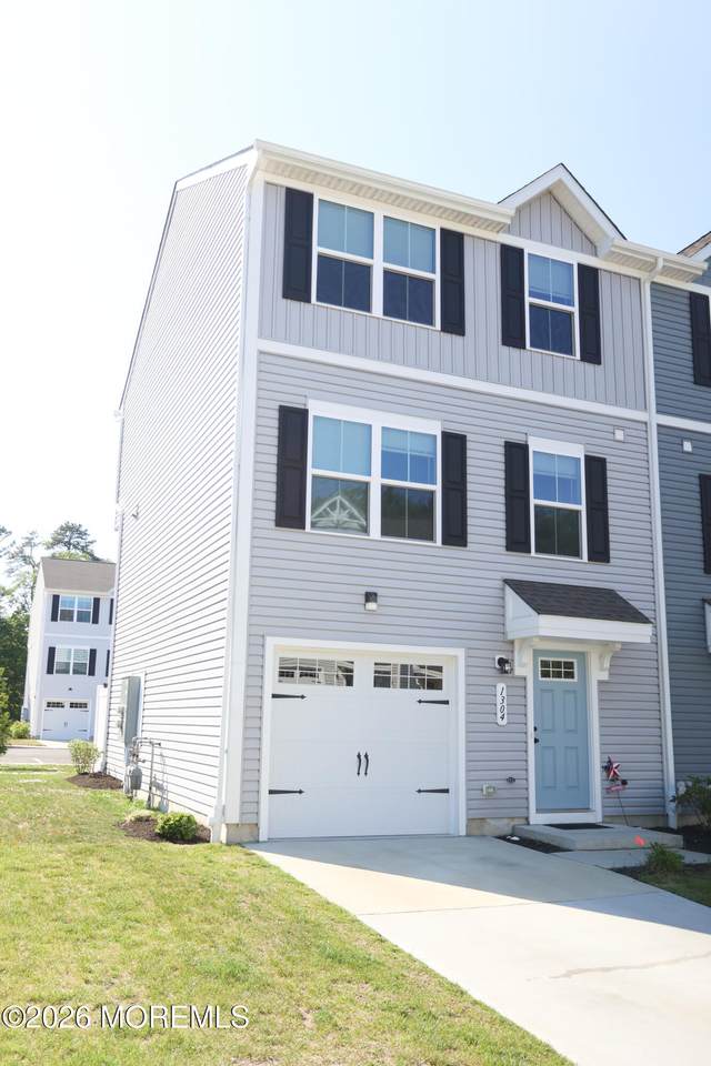 1304 Cyprus Court - Photo 1