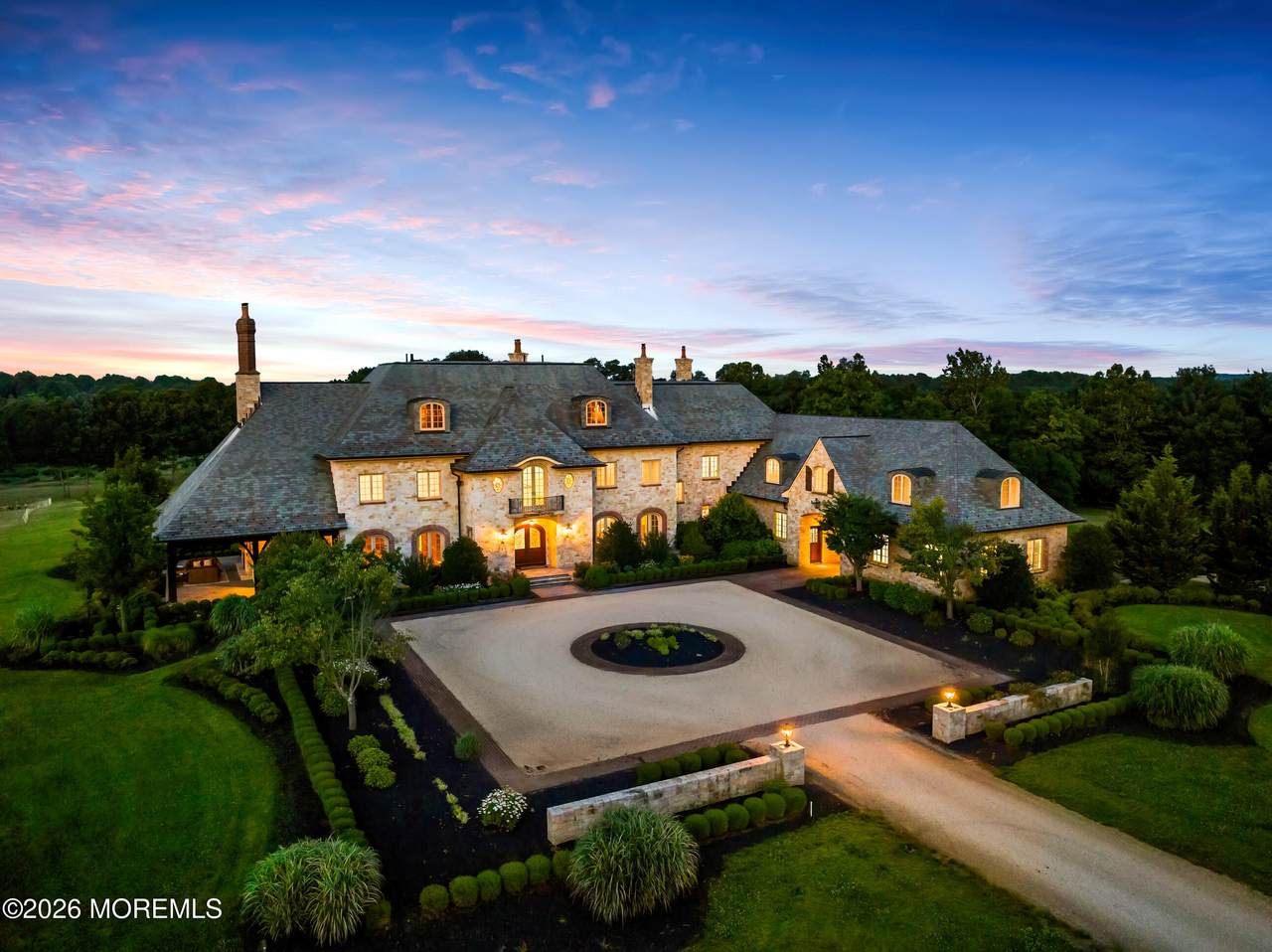 88 Montrose Road - Photo 1