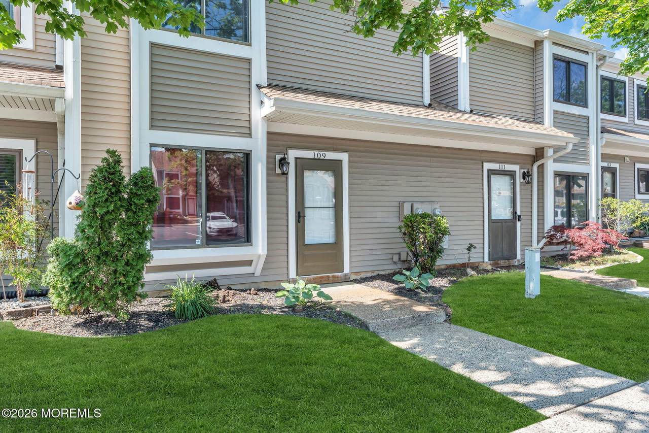 109 Sandra Place - Photo 1