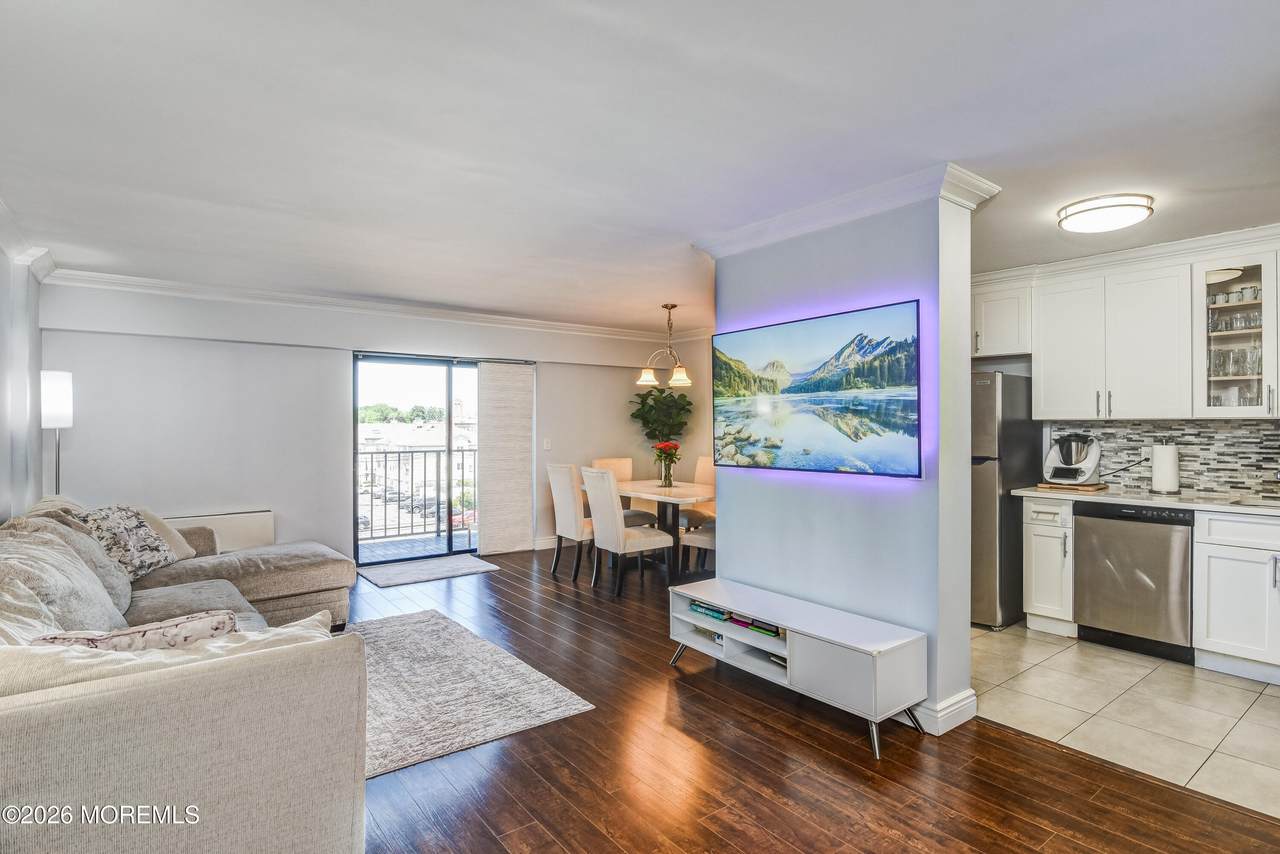 10 Wood Avenue - Photo 1