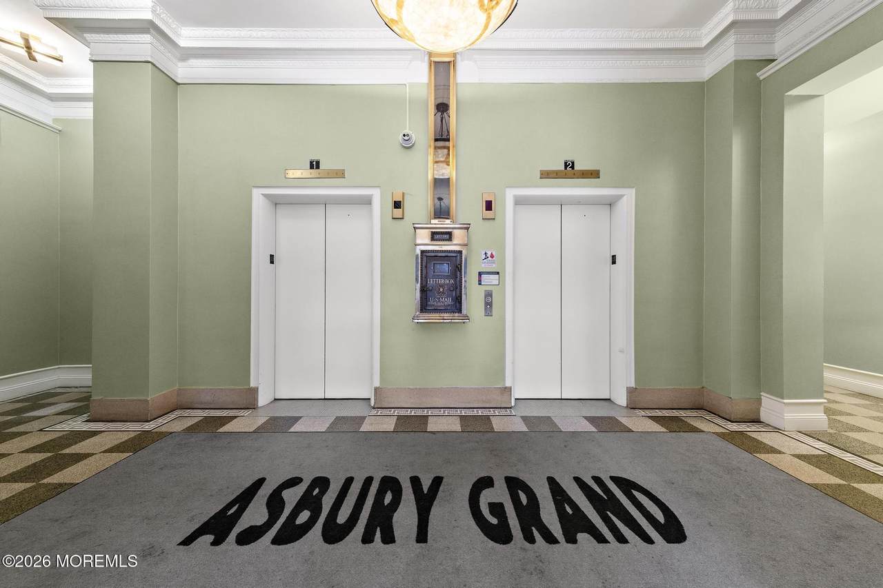 501 Grand Avenue - Photo 1